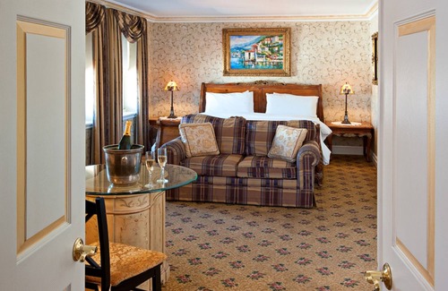 West Newport Cama Y Desayuno | Dorymans Oceanfront Inn