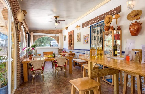 Alora Cama Y Desayuno | Dos Alamos B&B