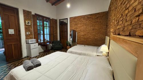 Asuncion Apartamento | Dos habitaciones en casa colonial familiar con piscina en el centro de Asunción