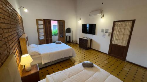 Asuncion Apartamento | Dos habitaciones en casa colonial familiar con piscina en el centro de Asunción