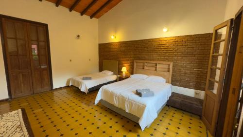 Asuncion Apartamento | Dos habitaciones en casa colonial familiar con piscina en el centro de Asunción