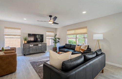 Neely Farms Casa | Dos Palmas - Gilbert Poolside Retreat