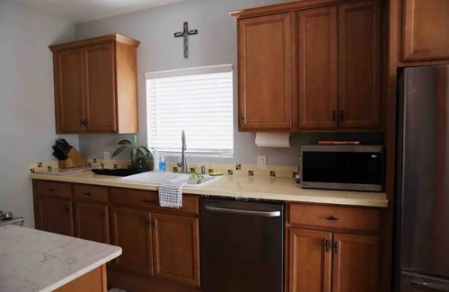 Kerrville Cabaña | Dos Pinos Riverside Cottage near DT Kerrville