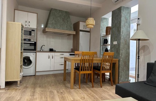 Parque de Roma Apartamento | Dos Torres Tenor Gayarre - Encanto con Balcón Interior