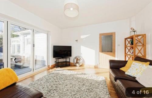 Whitstable Casa | Dot's Escape - 2 bed bungalow.
