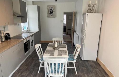 Whitstable Casa | Dot's Escape - 2 bed bungalow.