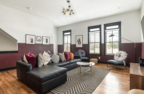 Buena Vista Apartamento | Dottie Loretta Lambert by AvantStay 3 Unit Buyout w 12BR in Heart of Nashville