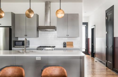 Buena Vista Apartamento | Dottie Loretta Lambert by AvantStay 3 Unit Buyout w 12BR in Heart of Nashville