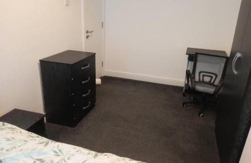 Burnley Casa | Double-bed (G4) close to Burnley city centre