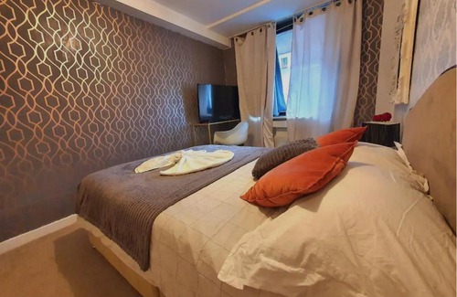 Vincent Square Casa | Double Bed in Duplex close to Big Ben & London Eye