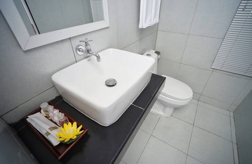 Sanambin Hotel | Cama doble con ABF cerca del aeropuerto Don Muang