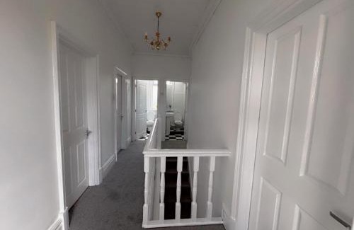 Salford Casa | Double-Bedroom in the Heart of Salford Manchester Perfect for Short Stays GCSW2