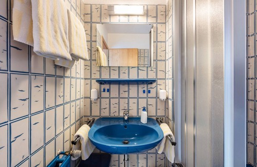 Dachsberg Cama Y Desayuno | Double Room No. 2 with Shared Terrace, Shared Garden and Wi-Fi