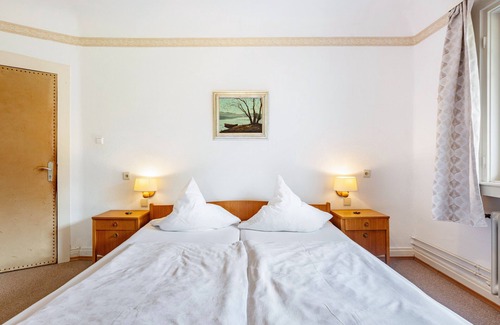 Dachsberg Cama Y Desayuno | Double Room No. 6 with Shared Terrace, Shared Garden and Wi-Fi