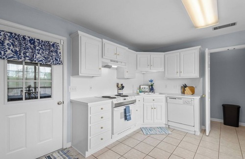 Sherwood Casa | Double Diamond Rentals- Charming 3BR Near AFB & LR