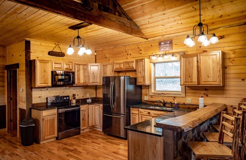 Logan Cabina | Double Down Lodge by The Inn & Spa at Cedar Falls