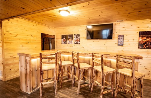 Logan Cabina | Double Down Lodge by The Inn & Spa at Cedar Falls