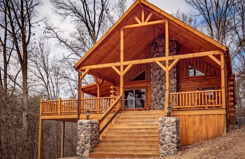 Logan Cabina | Double Down Lodge by The Inn & Spa at Cedar Falls