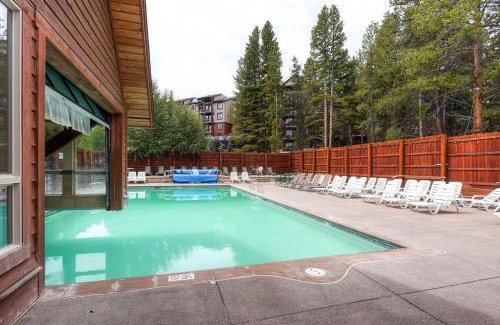 Four O'Clock Apartamento | Double Eagle B12 Condo