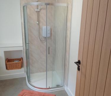 Carlisle Casa | Double Ensuite - City centre homestay - Peterill Room -