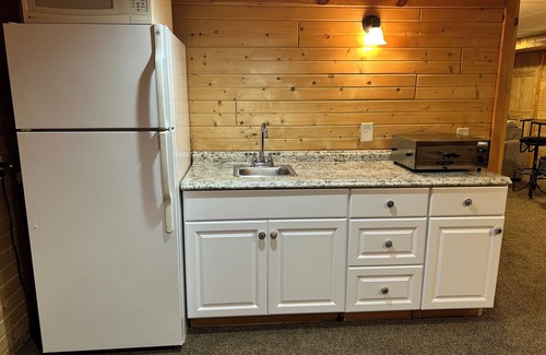 Ledgeview Casa | Double Ensuites! 8 min to Lambeau. Attached baths to all bedrooms. Large, clean
