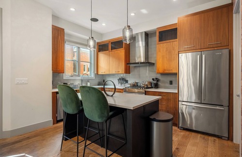 Kensington Casa | *Double Kings* In Calgary's Finest|Downtown Living
