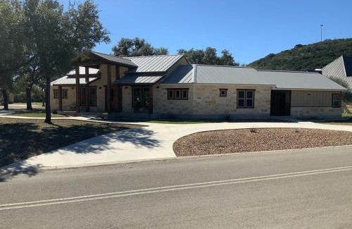 Concan Casa | Double L River House