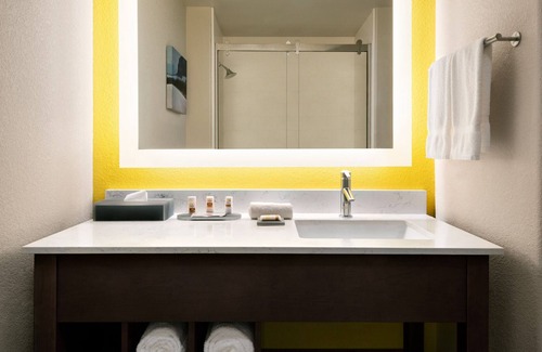 Clovis Hotel | Double Queen Bedroom
