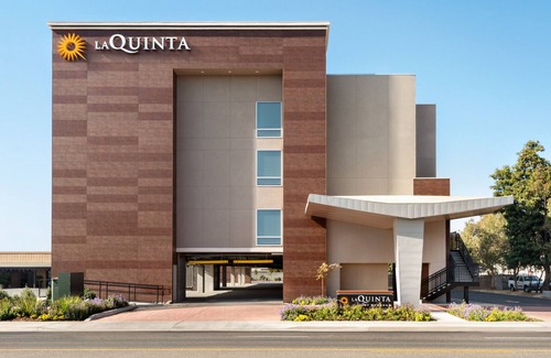 Clovis Hotel | Double Queen Bedroom