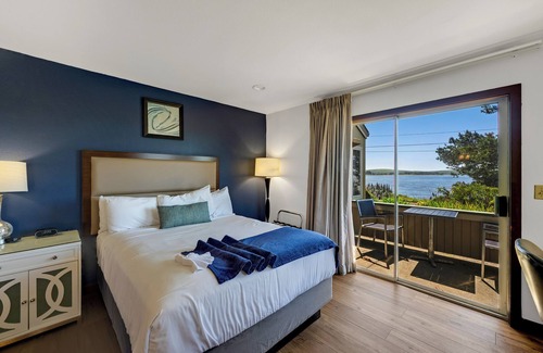 Bodega Bay Hotel | Double Queen Room with Ocean View!
