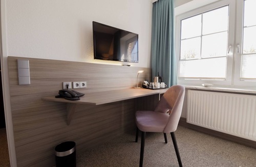 Dorumer Neufeld Apartamento | Double room 112. Modern design and close to the beach.