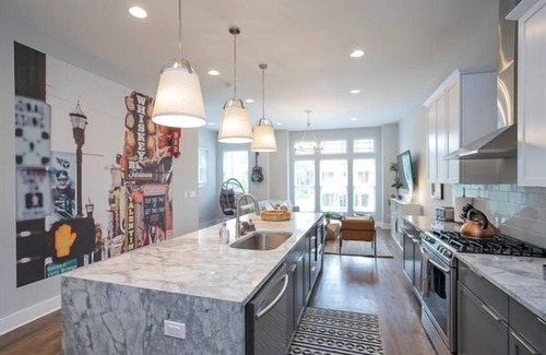 Hadley - Washington Apartamento | Double Rooftop & Skyline Views ~ 10 min to Bway!