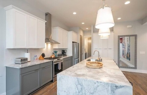 Hadley - Washington Apartamento | Double Rooftop & Skyline Views ~ 10 min to Bway!
