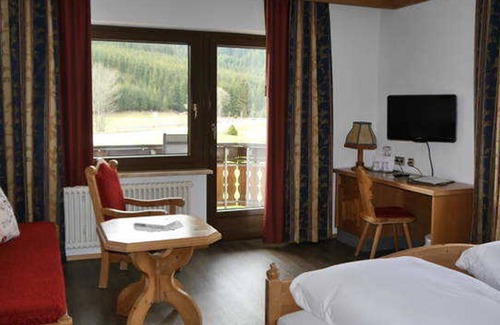 Titisee-Neustadt Hotel | Habitación doble, 1 - 3 personas - Hotel rural y restaurante Jostalstüble.