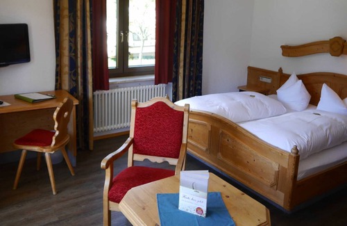Titisee-Neustadt Hotel | Habitación doble, 1 - 3 personas - Hotel rural y restaurante Jostalstüble.
