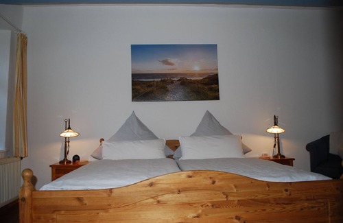 Langenhorn Cama Y Desayuno | Double room 1 night double bed - Pension - Hotel (garni) ALTES PASTORAT