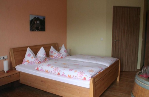 Uerzig Cama Y Desayuno | Double room 3 - Wine and guest house Hermann-Josef Schmitz