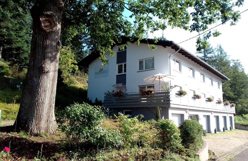 Gernsbach Apartamento | Habitación doble confort con baño privado externo