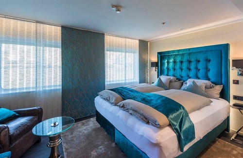 Muelheim Hotel | Hotel ∙ Habitación doble, ducha, WC, vistas al río