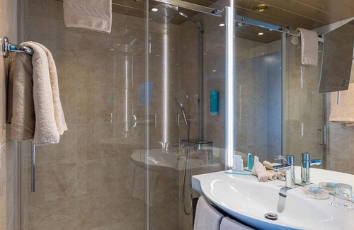 Muelheim Hotel | Hotel ∙ Habitación doble, ducha, WC, vistas al río