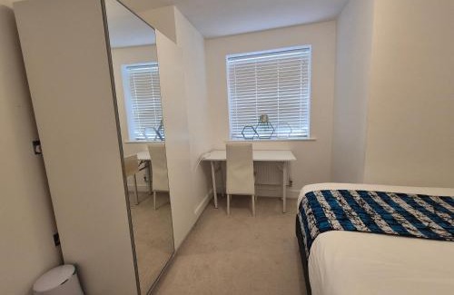 Chelmsford Casa | Double Room in a shared 4 bedroom family home in Broomfield