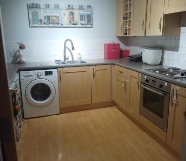 Northampton Casa | Double Room in a Top Floor Shared Apartment