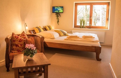 Bahretal Cama Y Desayuno | Double room KÖNIGSTEIN - WITHOUT breakfast - - Pension Am historischen Kalkwerk