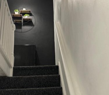 Gloucester Casa | Double Room Located 2 Minutes From Gloucester Royal Hospital