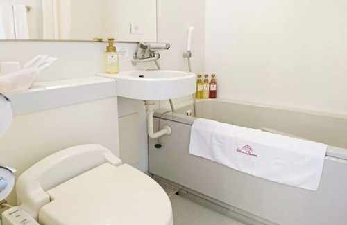 Asato Hotel | Double room Nonsmoking 18m2 140cm bed | Trav / Naha Okinawa