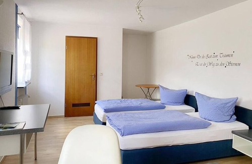 Waldbreitbach Casa | Double room (room no. 2) - Nassen's Mühle - Restaurant & Pension