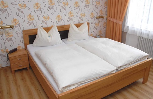 Bad Bertrich Hotel | Habitación doble con ducha / WC / Confort - Hotel Haus Christa