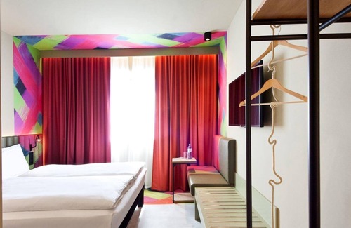 Parndorf Casa | Double room, shower, toilet - ibis Styles Parndorf Neusiedler See