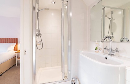 Hurstbourne Tarrant Casa | Habitacion Doble-Estándar-Baño con ducha