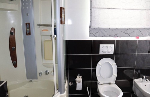 Visoko Apartamento | Holiday Home Uma / Double room Uma